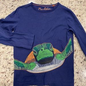 Mini Boden turtle long sleeved tee